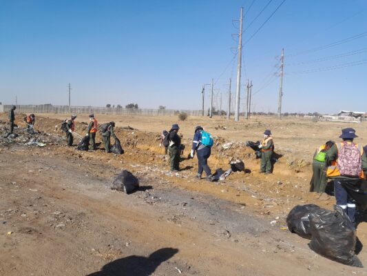 sopopaprojects Professional cleaning and landscaping services for commercial and residential properties in South Africa.